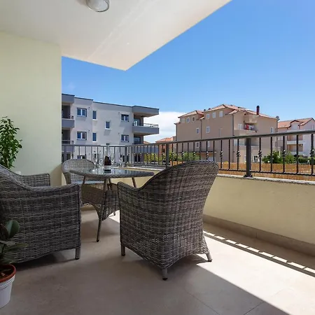 Gajo Deluxe Apartment Trogir Exterior photo
